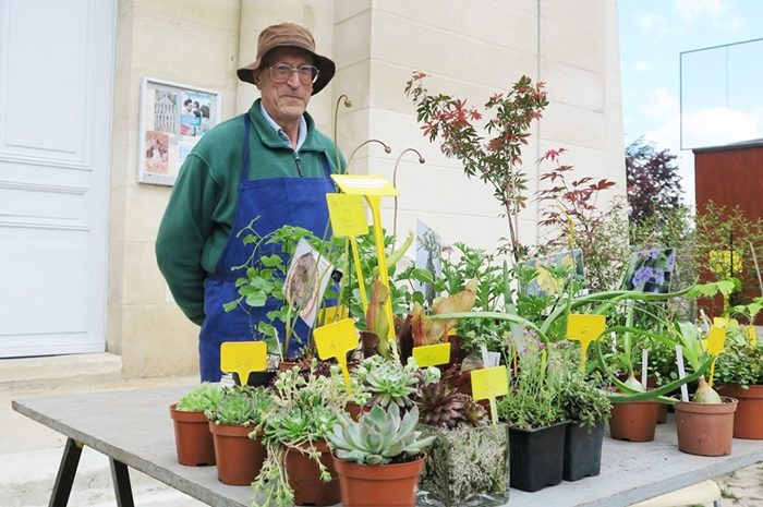 Charny ► Au marché aux fleurs : Gérard a vendu des plantes rares [Diaporama]