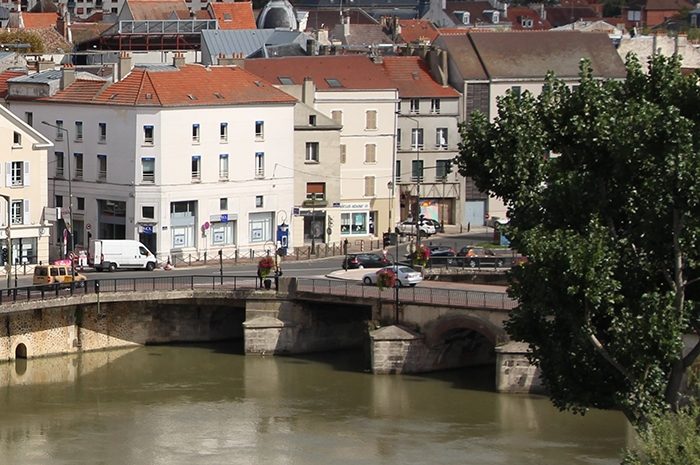 Meaux ► Un policier se jette à l’eau pour tenter de secourir un homme