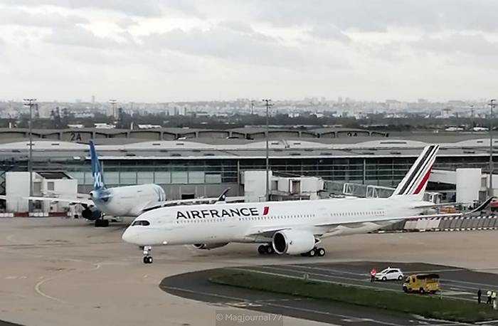 Roissy-CDG ► Le tout nouvel Airbus A350 a fait son entrée sur le tarmac de l’aéroport Charles-de-Gaulle
