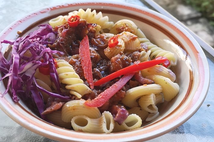 La petite recette du week-end ► La salade de pâtes au chou et au poivron mi-cuits, mi-crus