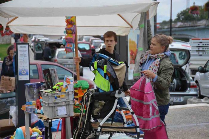 Lagny-sur-Marne ► La pluie a perturbé la foire aux jouets