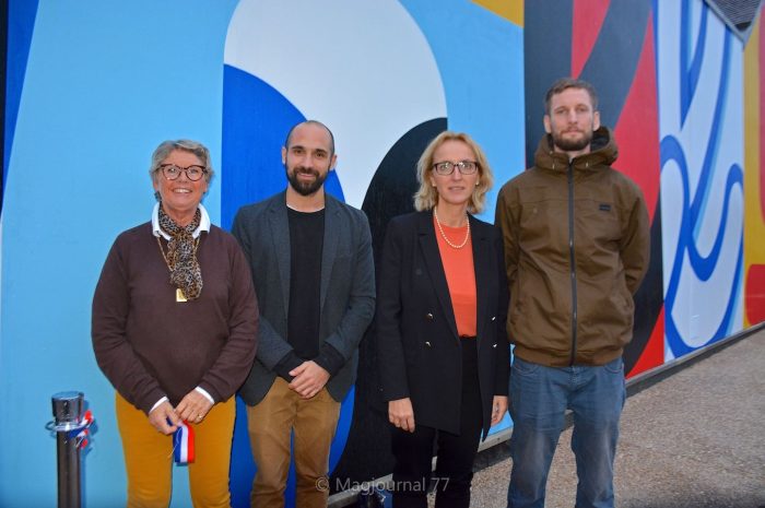 Bailly-Romainvilliers ► Ferme Corsange : le mur côté rue de Paris est orné d’une fresque