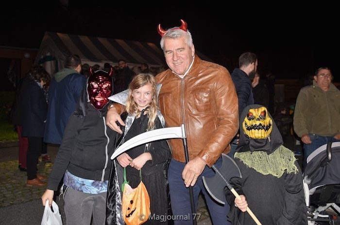 Saint-Soupplets ► Halloween : le défilé de petits monstres et la légende du vieux cimetière ont animé la commune [Diaporama]