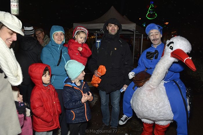 Vaires-sur-Marne ► Marché de Noël : l’inauguration a attiré le public malgré la pluie [Diaporama]