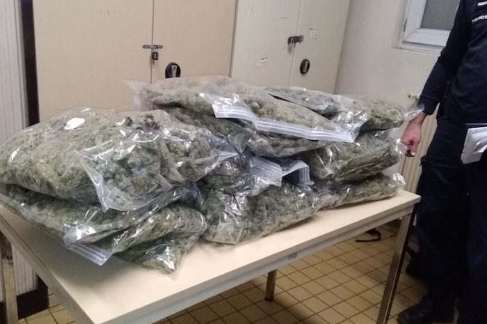 Lagny-sur-Marne ► Des trafiquants de drogue abandonnent quarante deux kilos de cannabis derrière eux