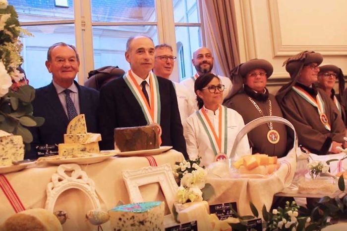 Meaux ► [Vidéo] Le maire reçoit le club des Chefs des chefs pour un dîner « haute fromagerie » et des desserts de Pierre Hermé