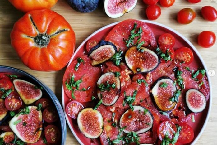 La recette du week-end ► Tout en rouge : salade de tomates cœur de bœuf, cerises, et des figues… les saveurs d’été vont exploser en bouche