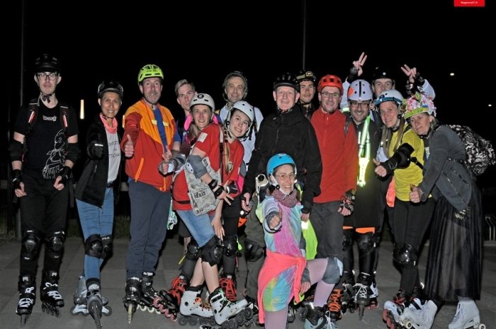 Bussy-Saint-Georges ► [Vidéo] Rollers katers, skateboarders, cyclistes, trottinettistes ont participé à la rando Flashing Rollers