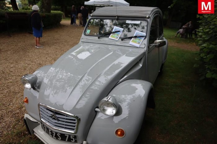 Monthyon ► [Vidéo] La 2 CV de Jean-Claude Brialy a été remise à neuf par le Retro Mobile Club