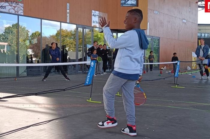 Torcy ► [Vidéo] L’association Fête le mur signe un accord avec la Ville pour initier les jeunes des quartiers au tennis 