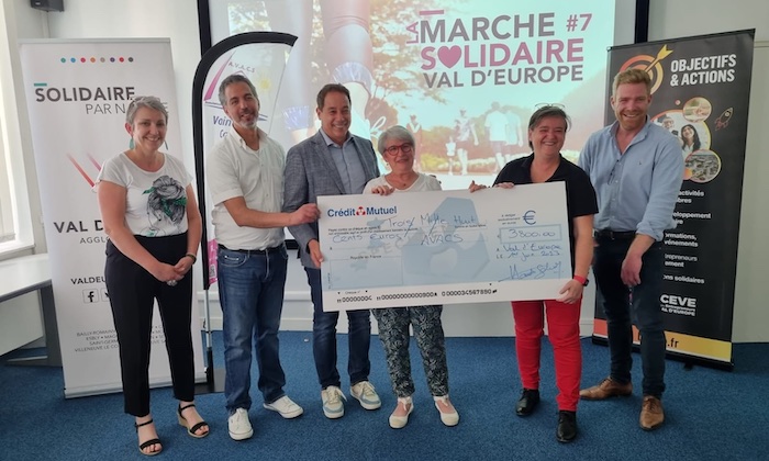 Val d’Europe agglomération ► Marche solidaire : un chèque de 3 800 euros a été remis à l’Avacs