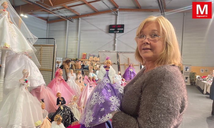 Croissy-Beaubourg : Christine a coiffé et habillé ses Barbie pour présenter sa collection au marché de Noël 