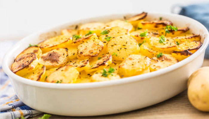 La recette du week-end ► Le gratin de pommes de terre et panais, un plat familial qui a de beaux restes pour une lunch box