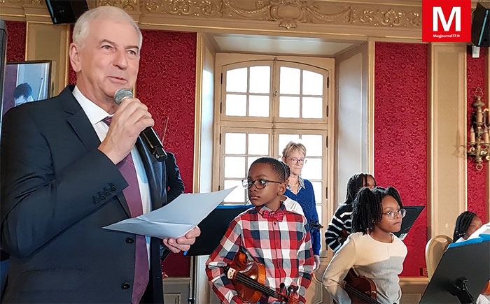 Lagny-sur-Marne ► [Vidéo] Concert aux vœux : le maire a présenté les jeunes musiciens du groupe Crescend’O