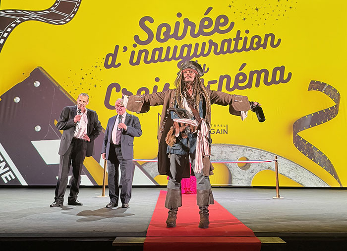 Croissy-Beaubourg - Croissy-néma : le nouvel investissement communal a été inauguré avec le pirate Jack Sparrow