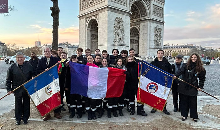 Meaux ► Ravivage de la flamme sous l’Arc de Triomphe à Paris : les élèves du lycée Baudelaire ont été invités par le Souvenir Français meldois