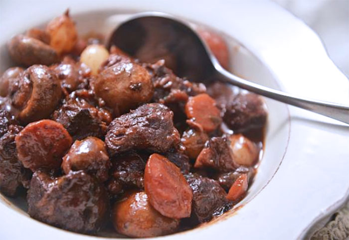 La recette du week-end - Le bœuf bourguignon, généreux et réconfortant, pour se réchauffer à table