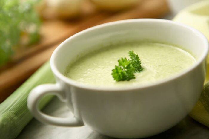 La recette du week-end ► La soupe de patates douces, poireaux et coco : la douceur et la chaleur éloignent la morsure des températures en-dessous de zéro